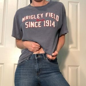 Small Chicago Cubs Wrigley Field Vintage T-shirt